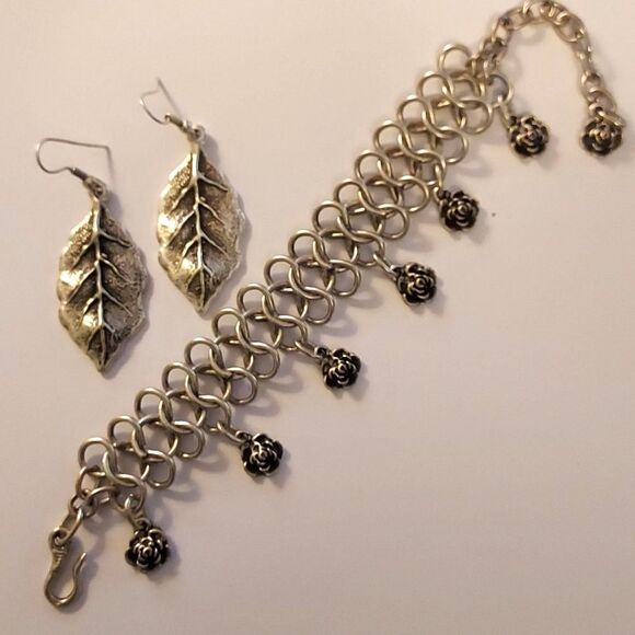 Jewelry - Pewter silver tone chain bracelet and matching earrings set rose and leaf